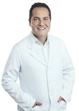 Dr. Ricardo Faria