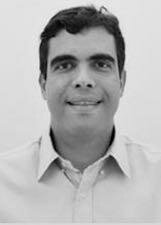 Ricardo Ayres